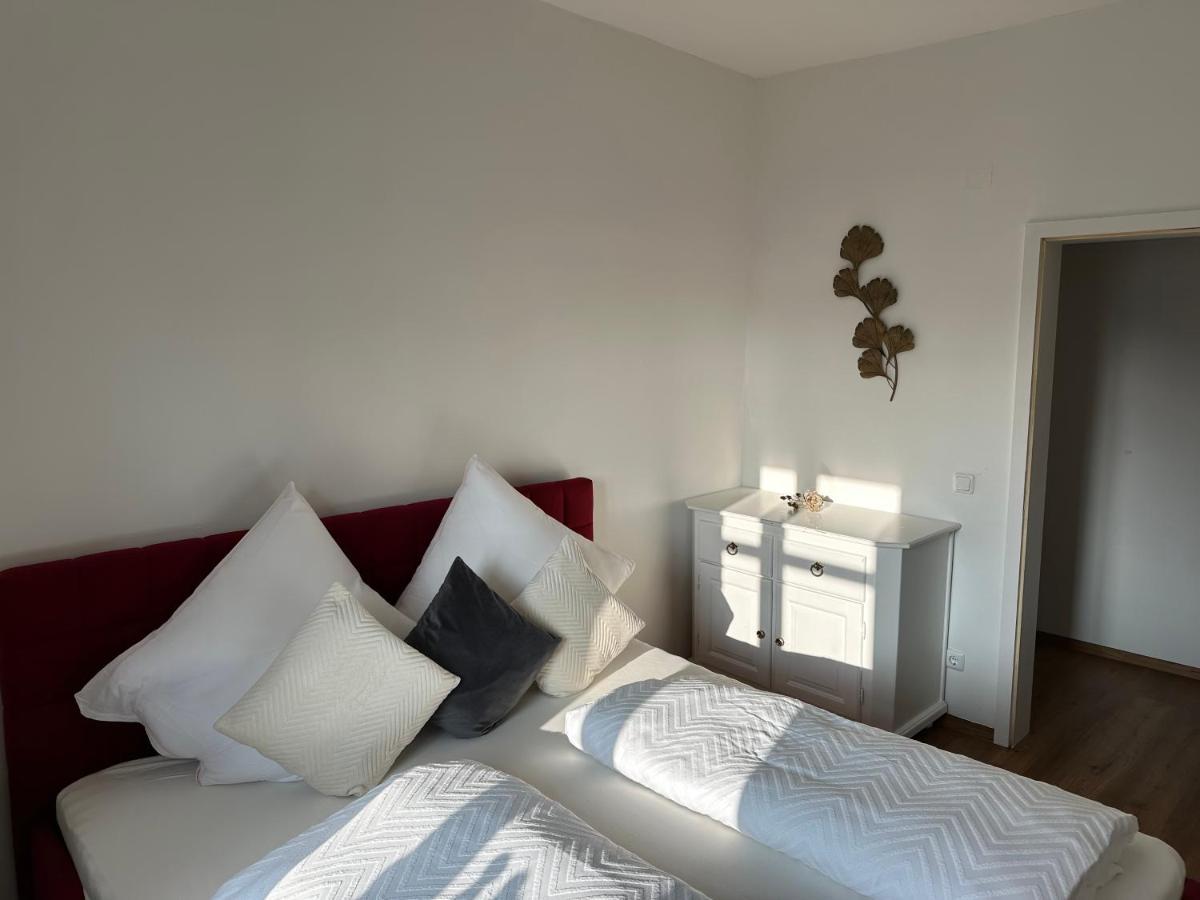 Muehlbach'S Apartment Kaufbeuren Bagian luar foto